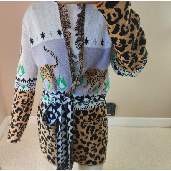 Hayley Menzies Leopard Print Women's Cardigan Sweater size small excellent cond. - Picture 2 of 13
